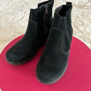 Sorel Evie Bootie Waterproof Side Zipper Suede Bootie Shoes Size 6